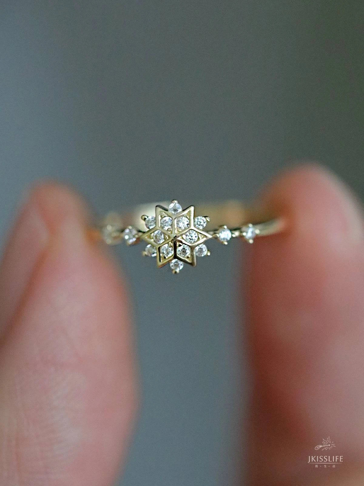 9K Pure Gold Snowflake Ring - Delicate and Exciting Women's Jewelry - neasysspecialtease