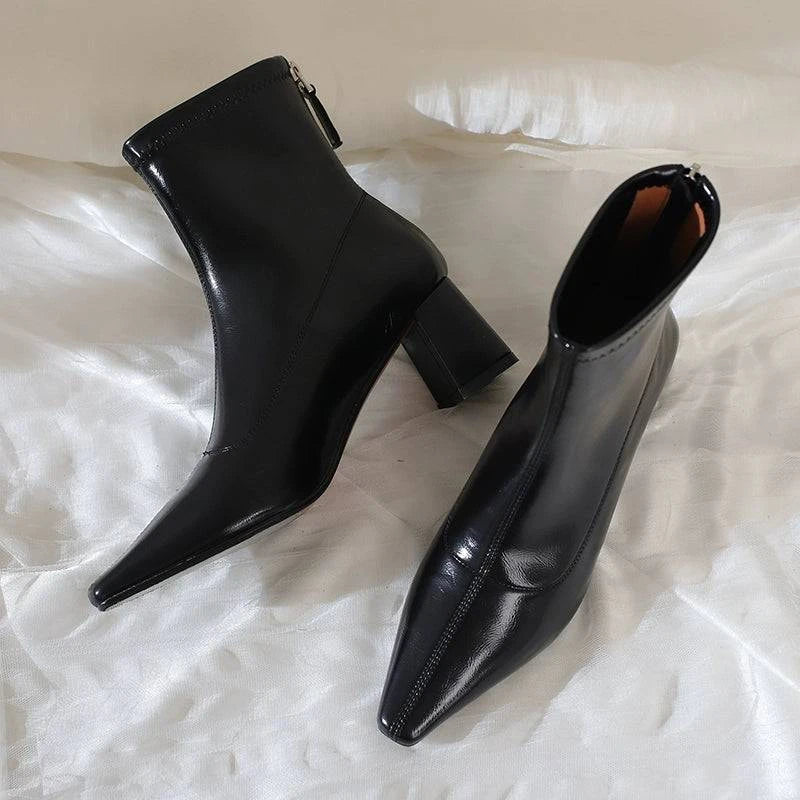 Korean Style Minimalist Chunky Heel Ankle Boots - Slim and Stretchy - neasysspecialtease